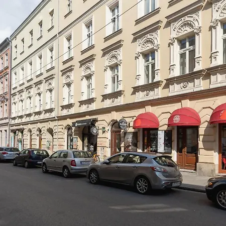 Appartement Apartament Z Antresola Na Kazimierzu By Renters Cracovie