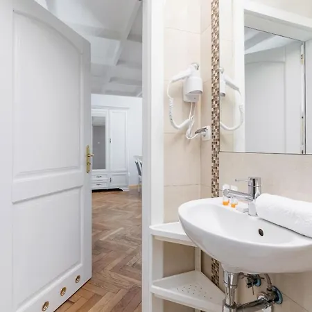Apartament Z Antresola Na Kazimierzu By Renters