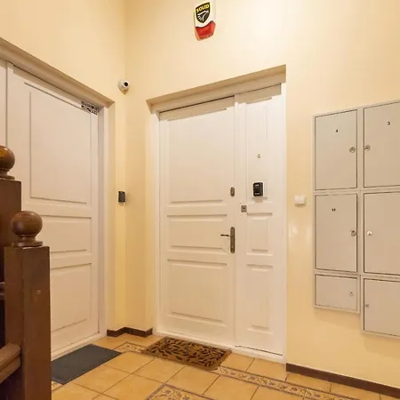 Appartement Apartament Z Antresola Na Kazimierzu By Renters Cracovie